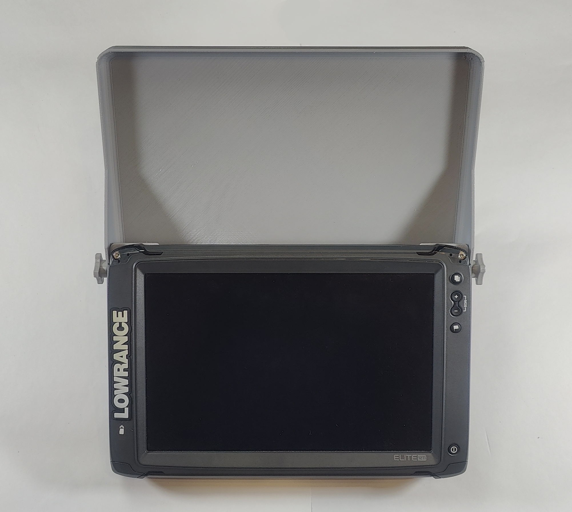 Крышка эхолота Lowrance Elite 12 ti2 — это отличная деталь, которая обеспечивает защиту устройства и продлевает его срок службы. Ее качество гарантирует надежность в любых условиях. С ней вы можете быть уверены в долгой службе вашего эхолота.